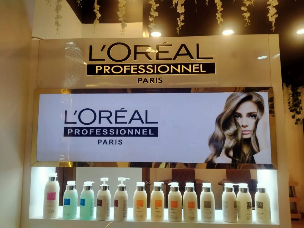 LED Shampoo Counter for Cut & Looks Salon, best sign board services in varanasi, region